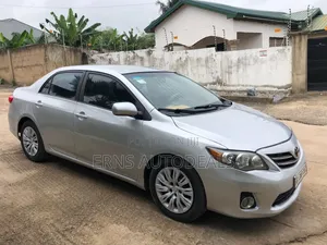 Toyota Corolla LE 4dr Sedan (1.8L 4cyl 4A) 2013 Silver