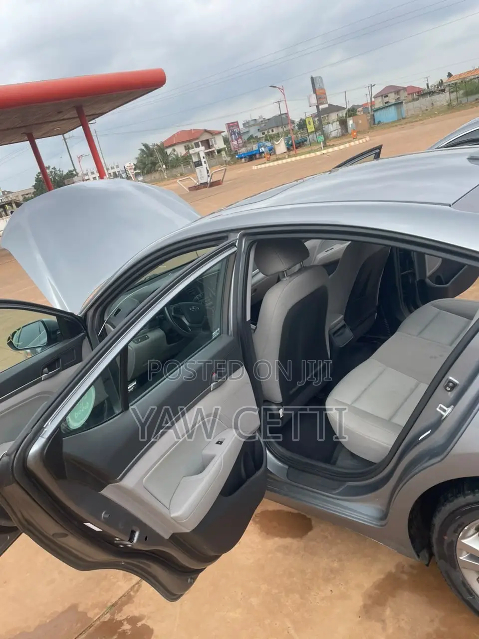 Hyundai Elantra Value Edition 2018 Silver