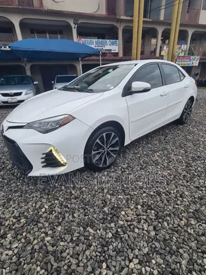 Toyota Corolla 2018 White