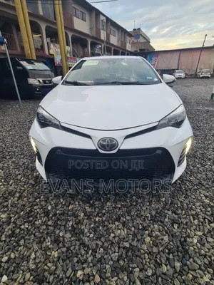 Toyota Corolla 2018 White