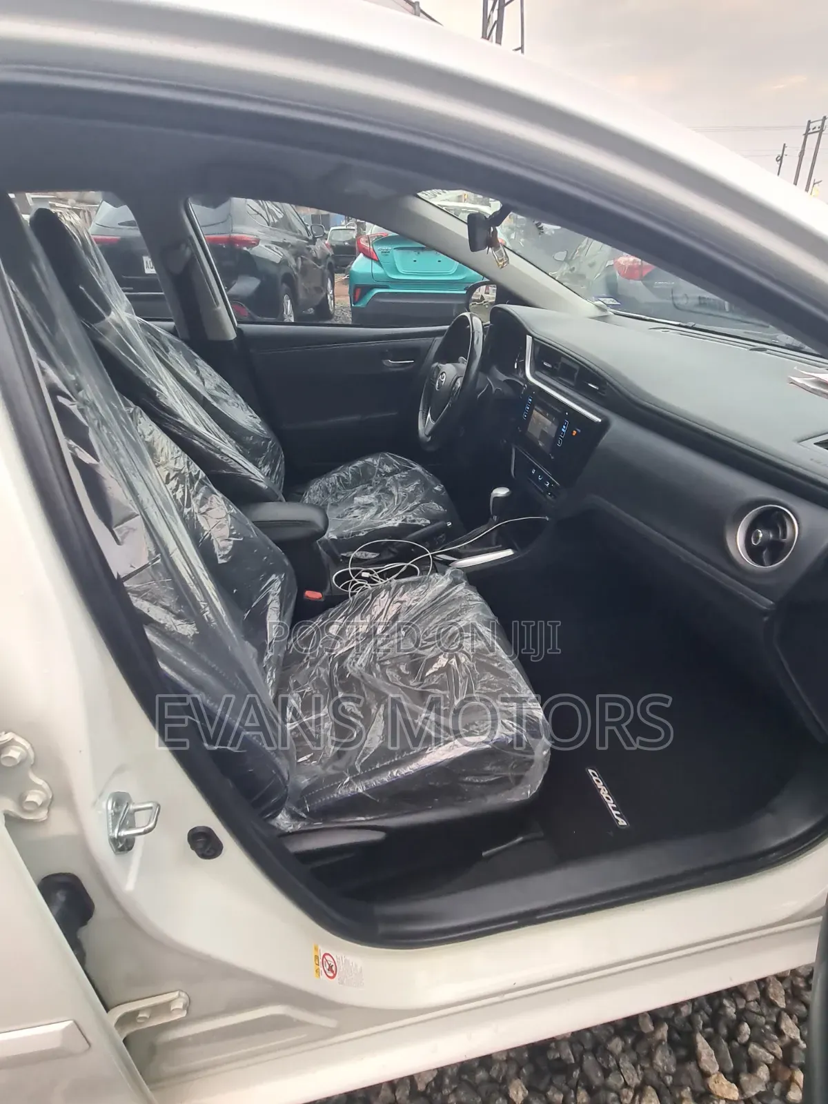 Toyota Corolla 2018 White
