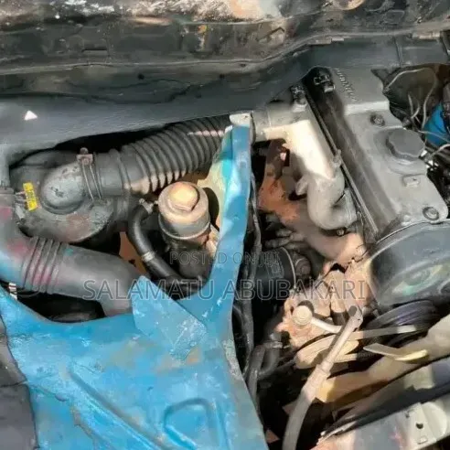 Hyundai H-100 2002 Blue