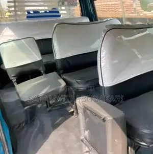 Hyundai H-100 2002 Blue