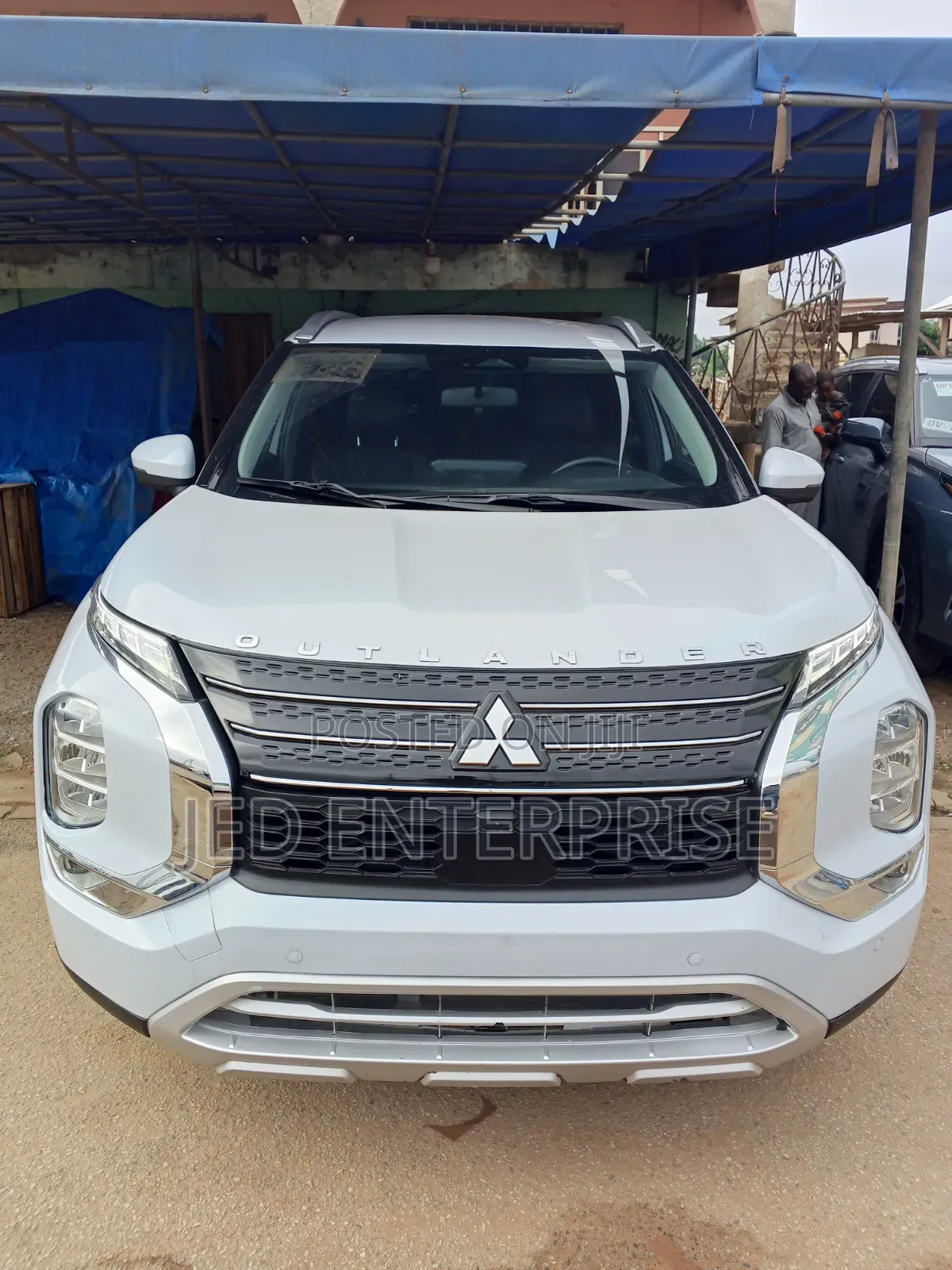 Mitsubishi Outlander 2024 White