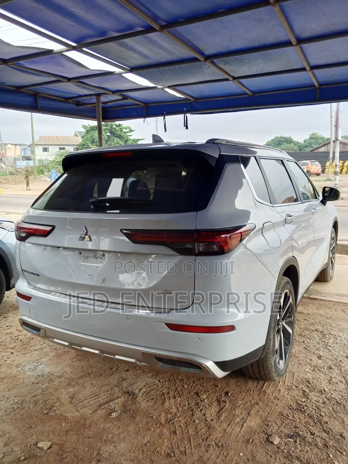 Mitsubishi Outlander 2024 White