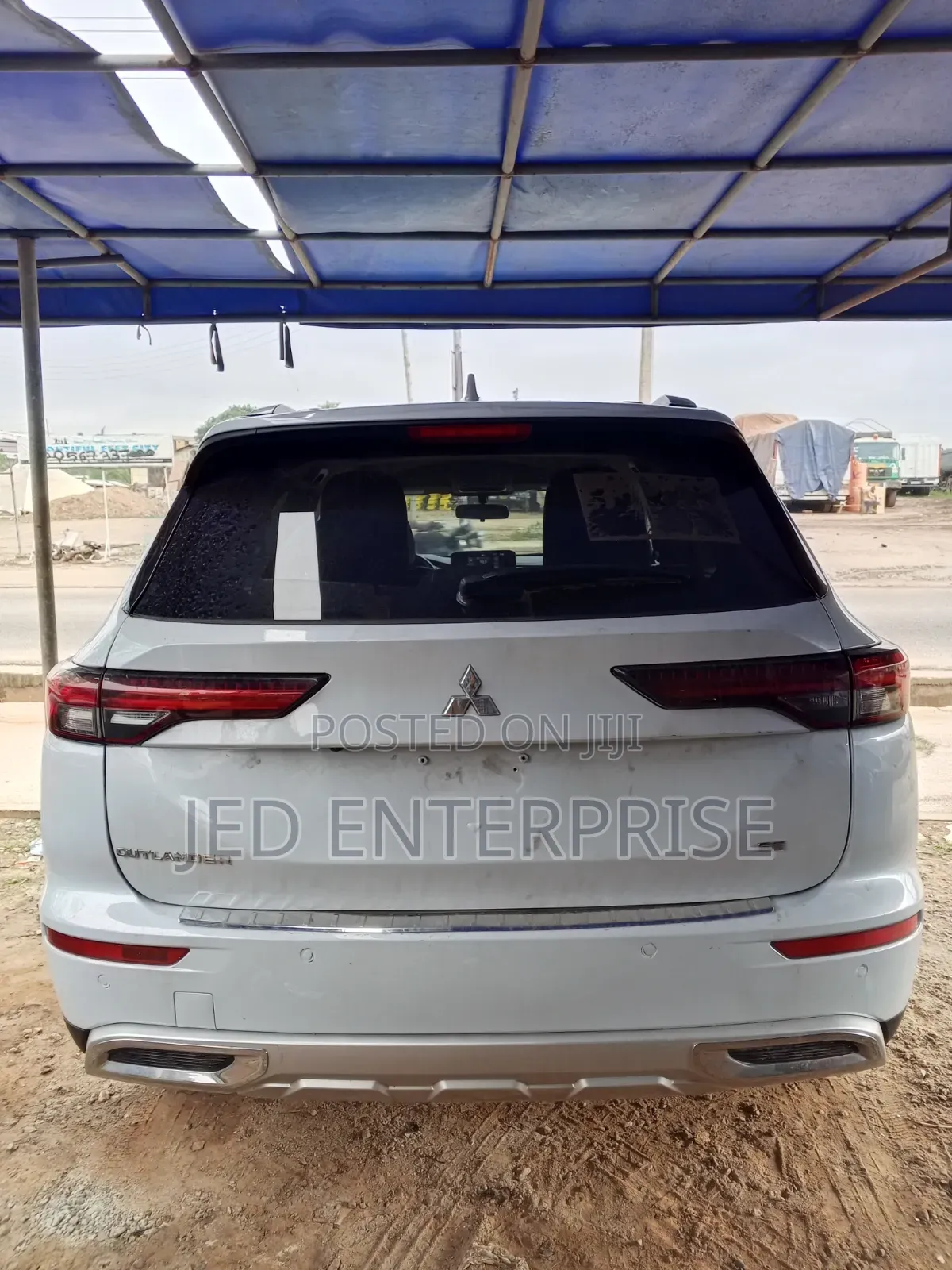Mitsubishi Outlander 2024 White