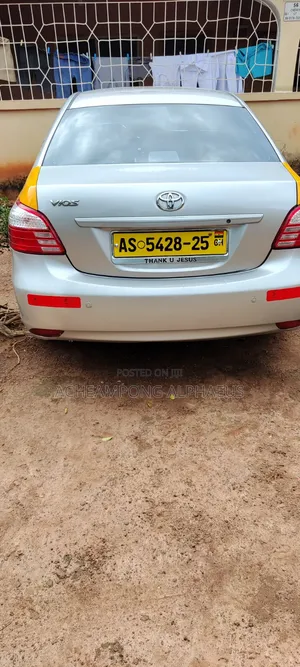 Toyota Vios 2010 Silver