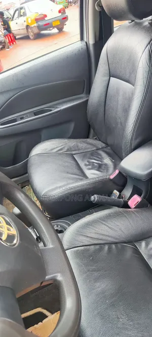 Toyota Vios 2010 Silver