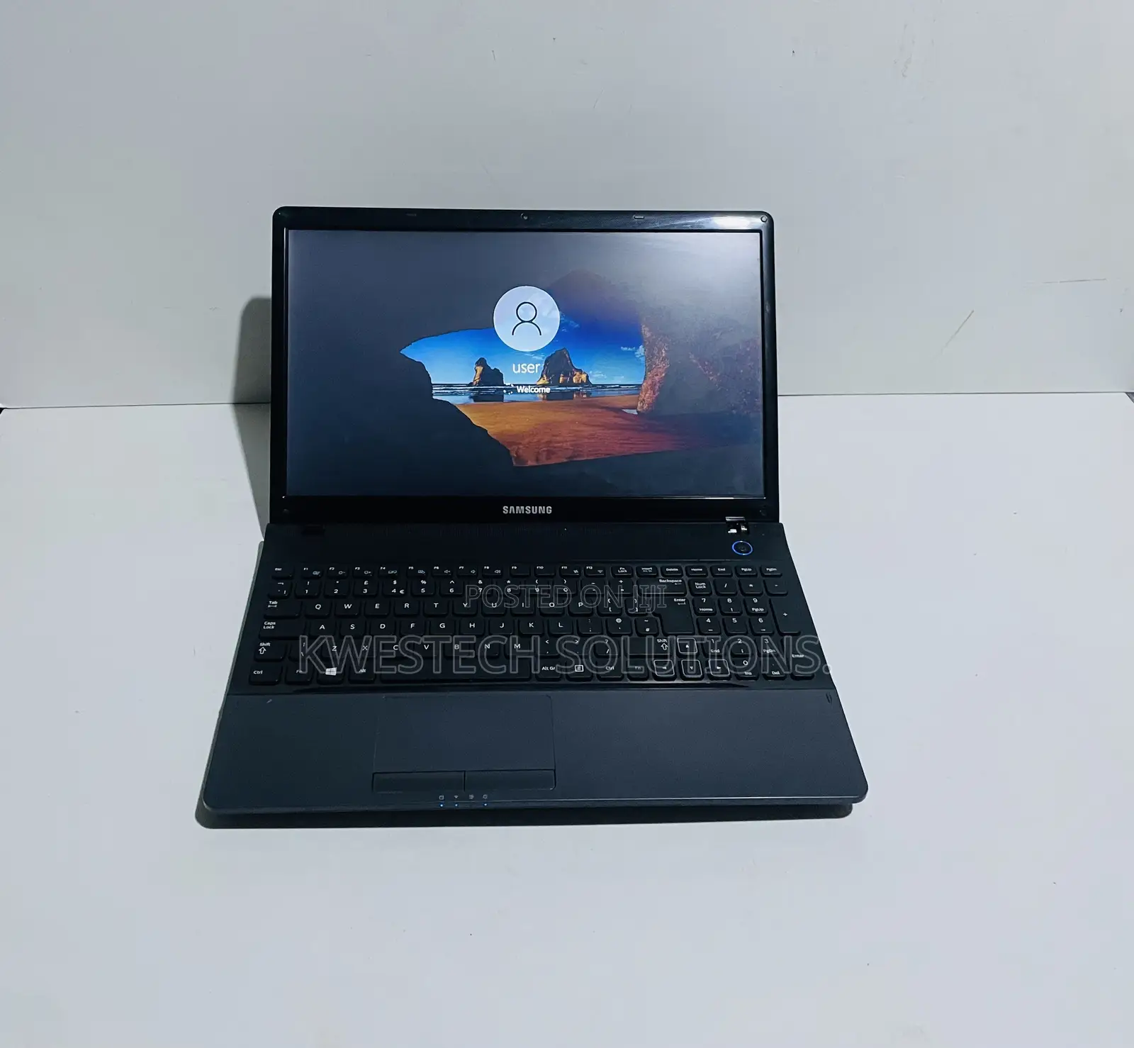 Laptop Samsung NP300E5C 4GB Intel Core i5 HDD 160GB