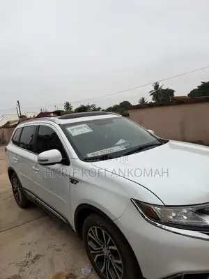 Mitsubishi Outlander 2018 White