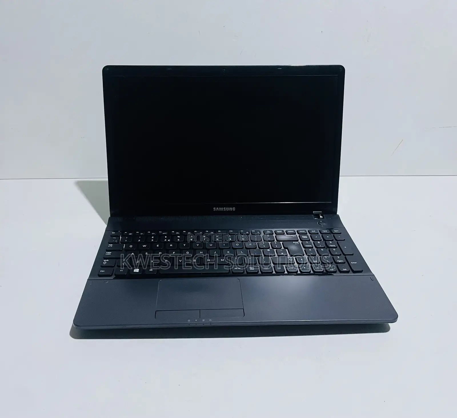Laptop Samsung NP300E5C 4GB Intel Core i5 HDD 160GB