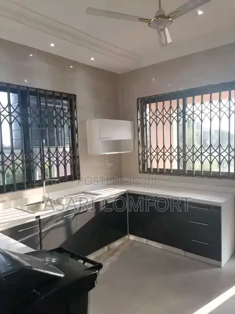 2bdrm Apartment in Cool, Neoplan for rent