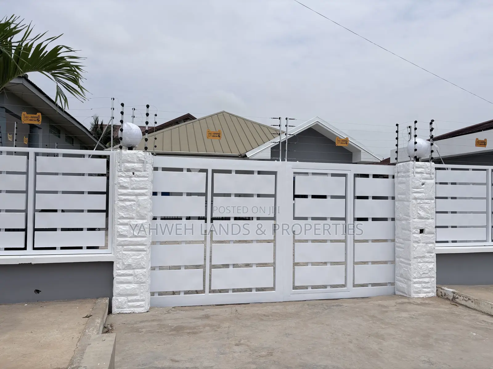 3bdrm House in 18 Dstv, Spintex for rent