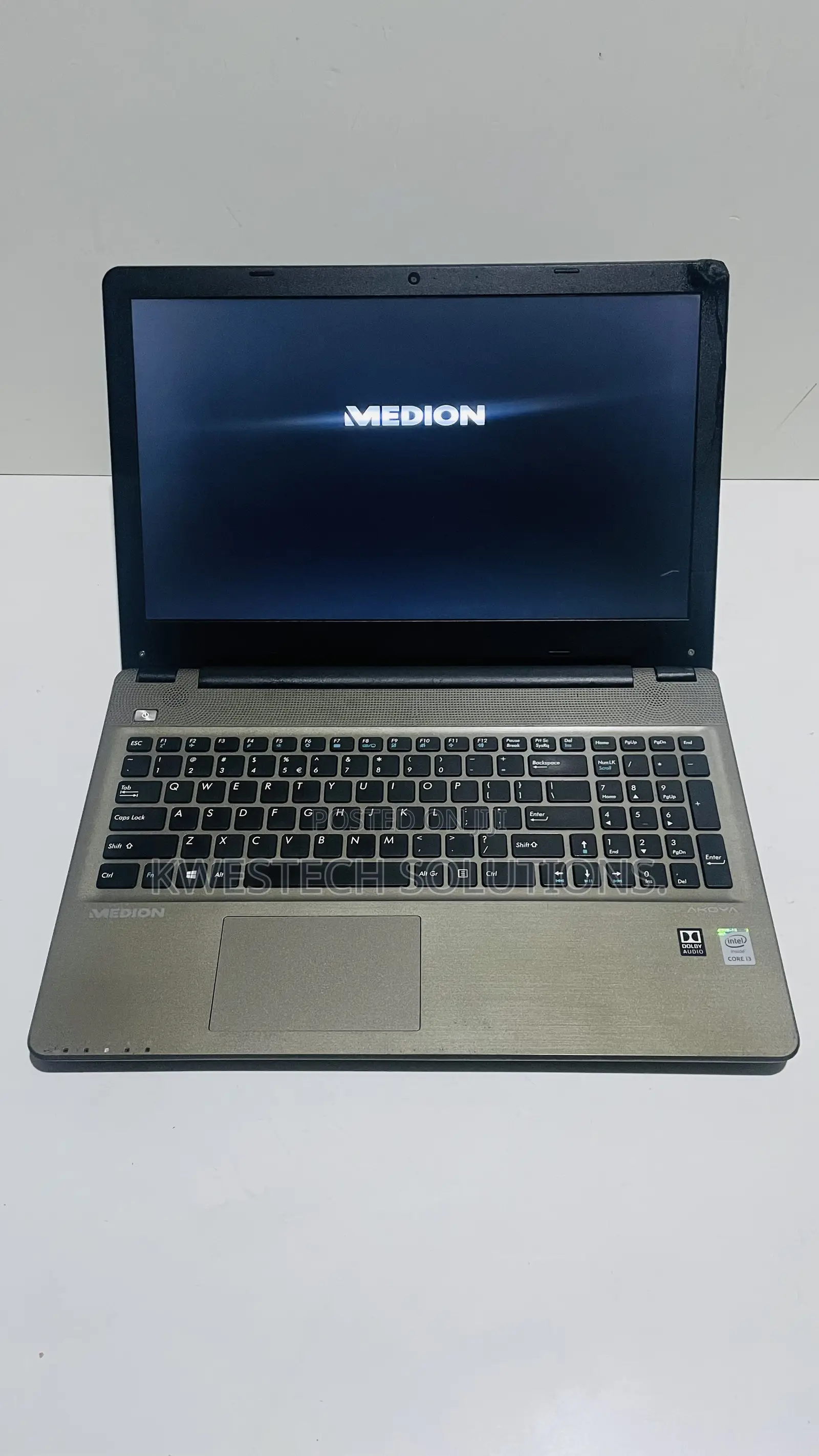Laptop Medion Akoya E7419 4GB Intel Core i3 HDD 160GB