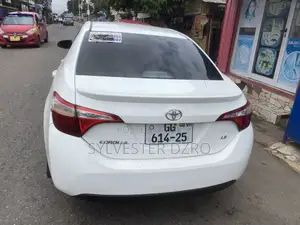 Toyota Corolla 2016 White