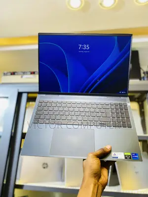 Laptop Dell Inspiron 16 7610 16GB Intel Core i5 SSD 1T