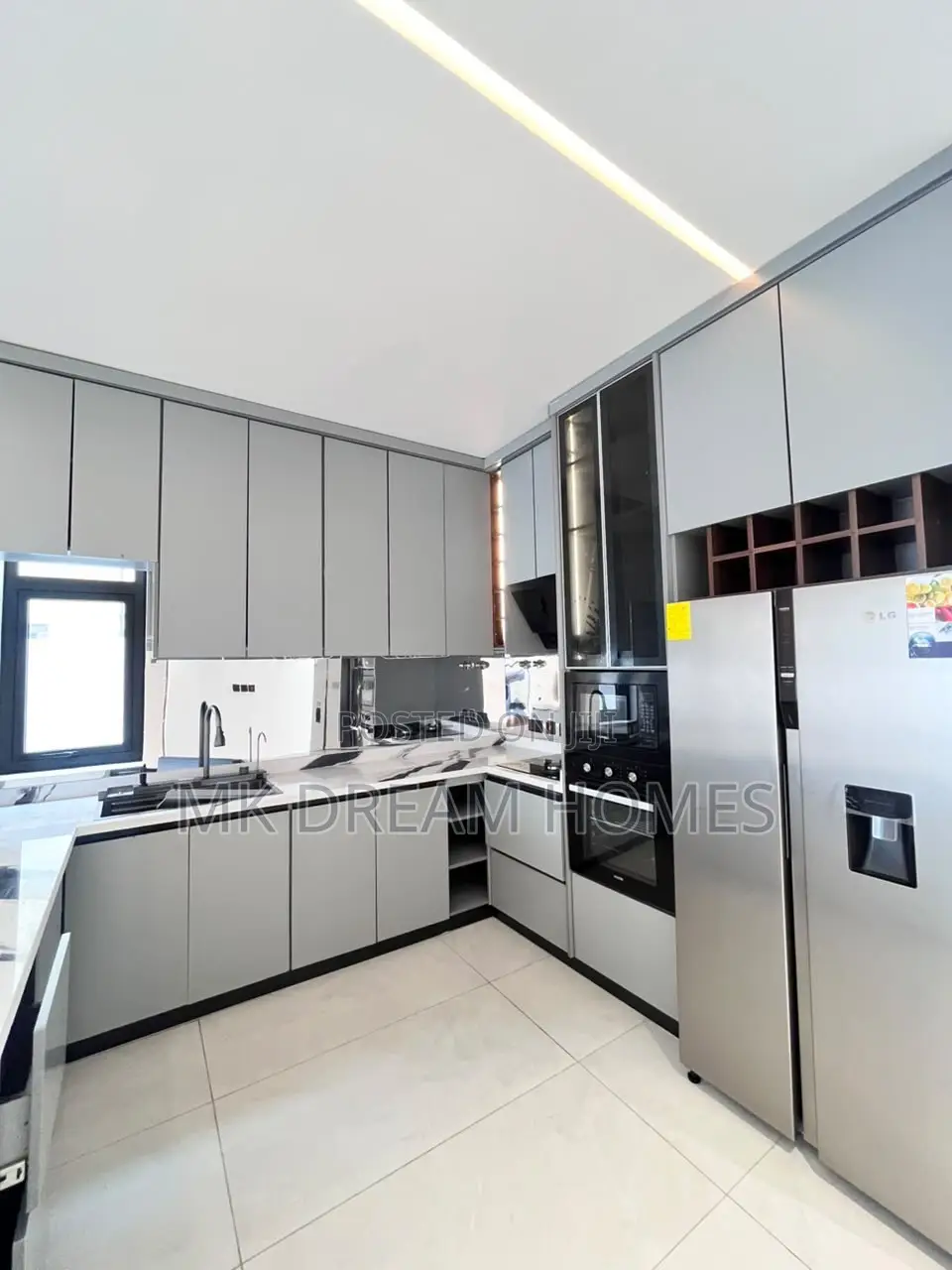 4bdrm House in Ashaley Botwe for sale