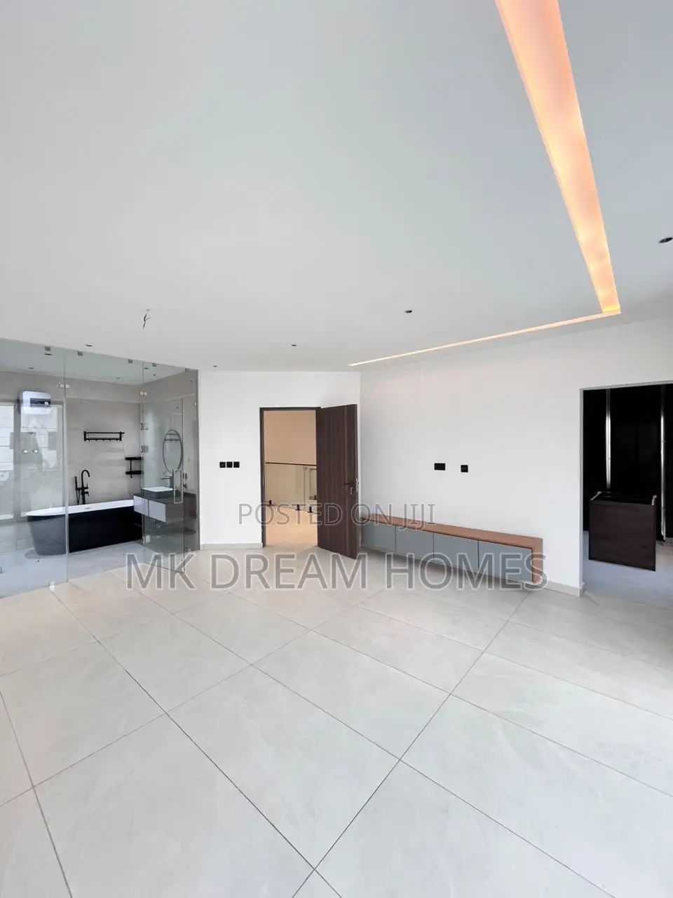 4bdrm House in Ashaley Botwe for sale