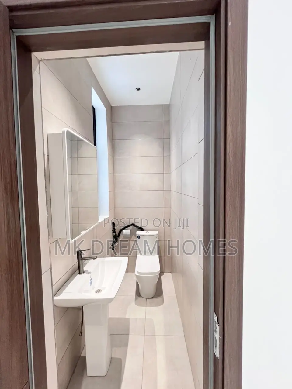 4bdrm House in Ashaley Botwe for sale