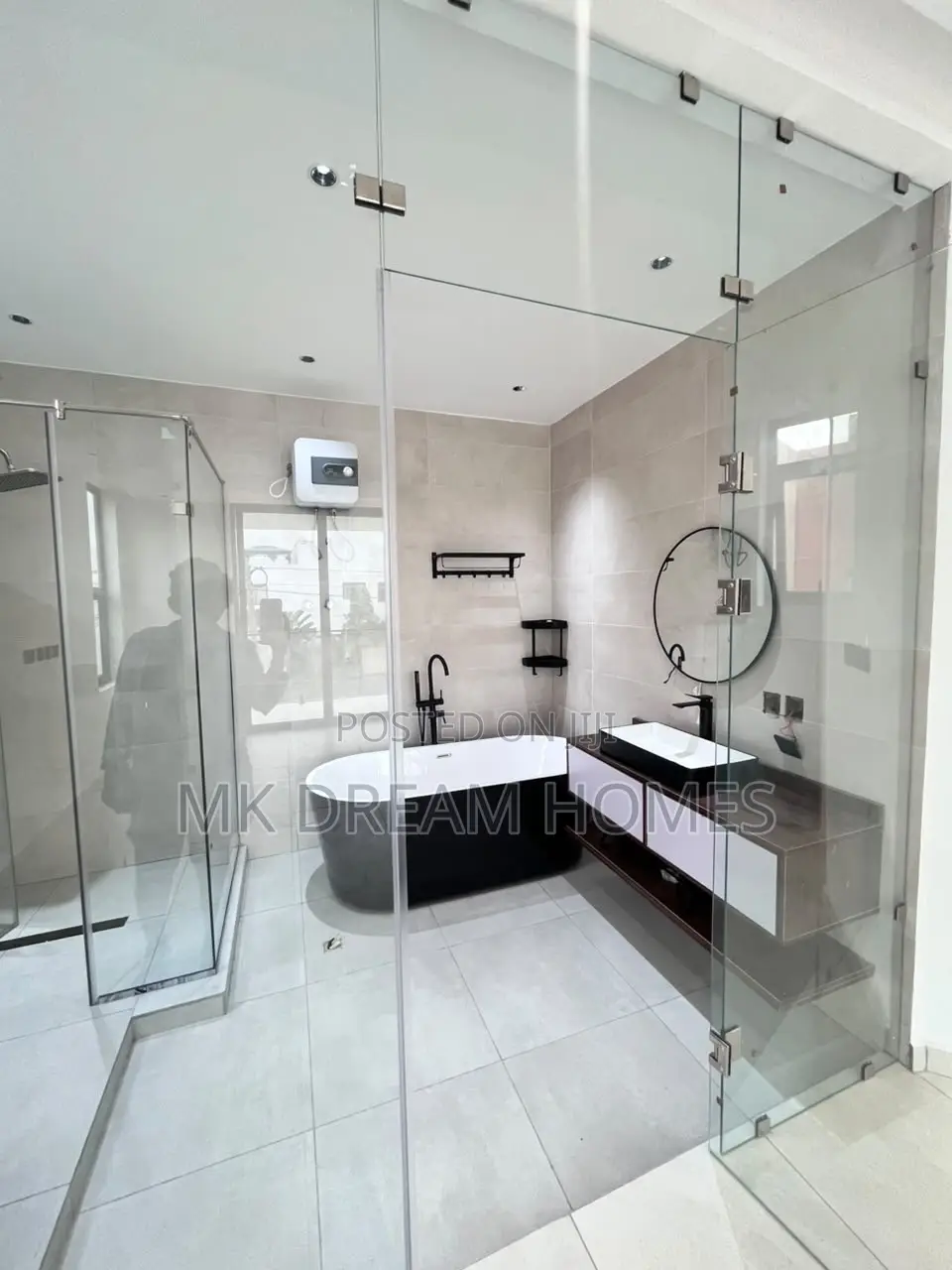 4bdrm House in Ashaley Botwe for sale