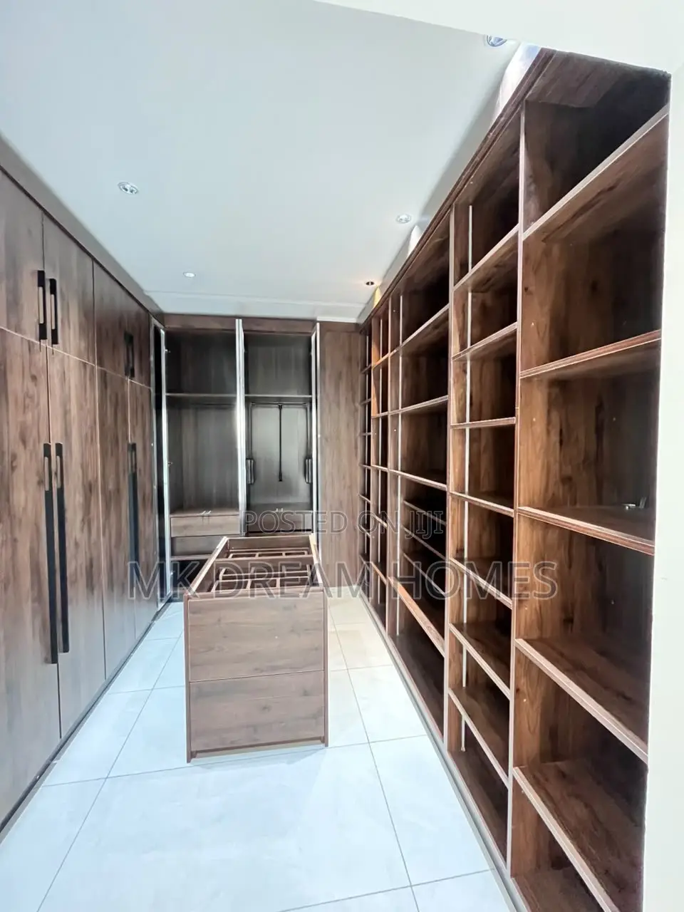 4bdrm House in Ashaley Botwe for sale