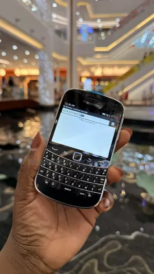 BlackBerry Bold Touch 9900 8 GB Black