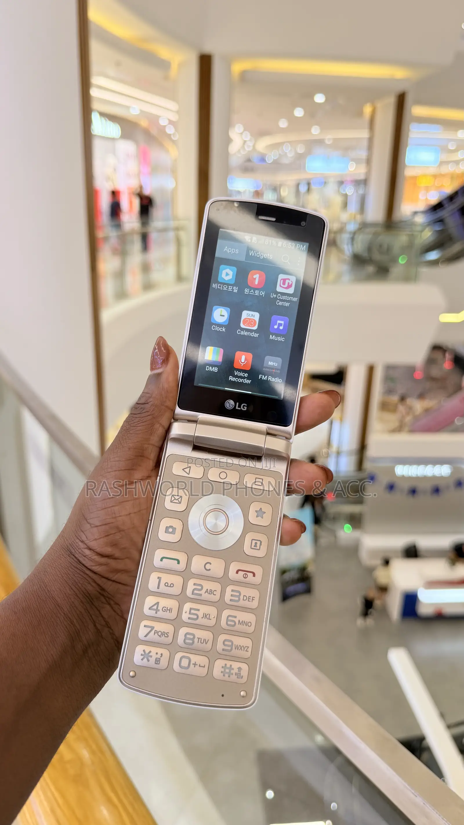 New LG Folder 8 GB White