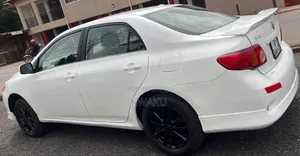 Toyota Corolla 2010 White