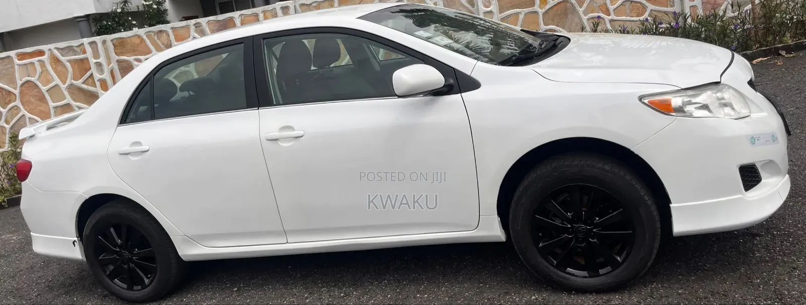 Toyota Corolla 2010 White