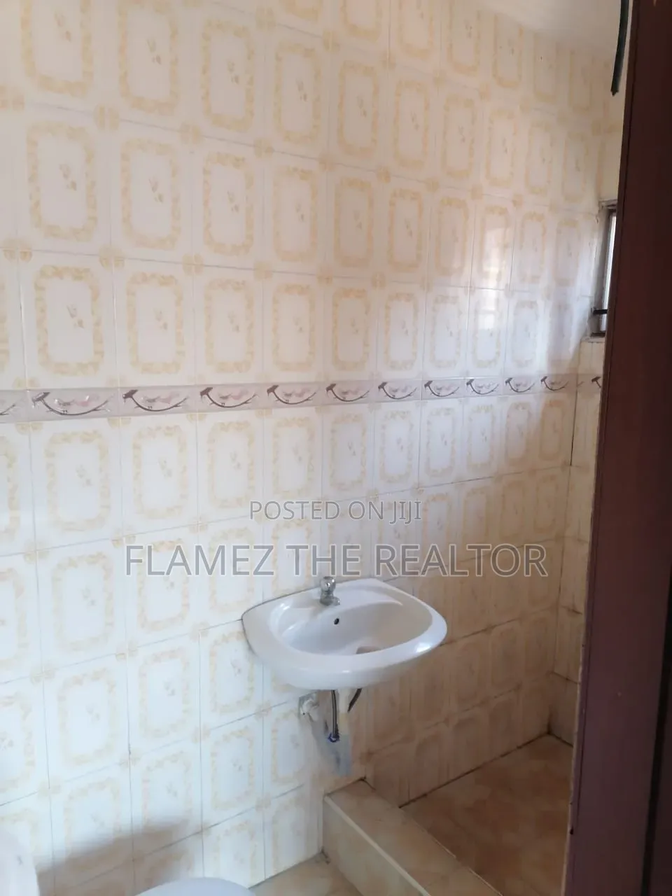 3bdrm House in Damas, Amasaman for sale