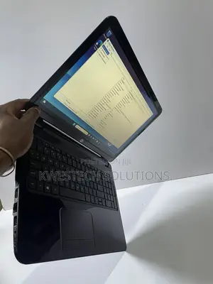Laptop HP Pavilion 15 8GB AMD A8 SSD 256GB