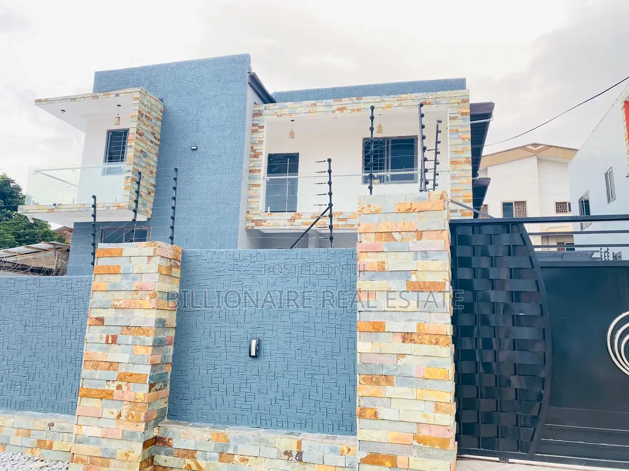 5bdrm Duplex in Buokrom Estate, Kumasi Metropolitan for sale