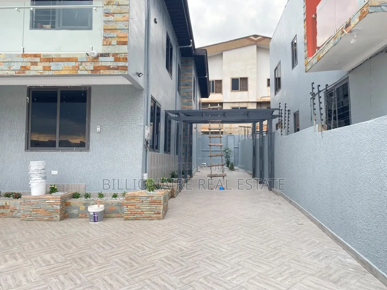 5bdrm Duplex in Buokrom Estate, Kumasi Metropolitan for sale