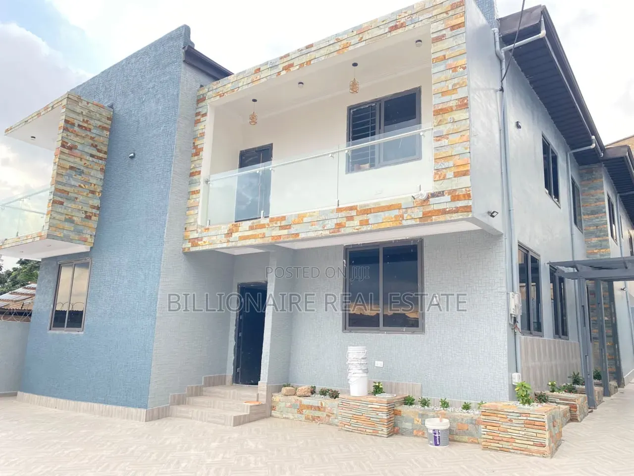 5bdrm Duplex in Buokrom Estate, Kumasi Metropolitan for sale