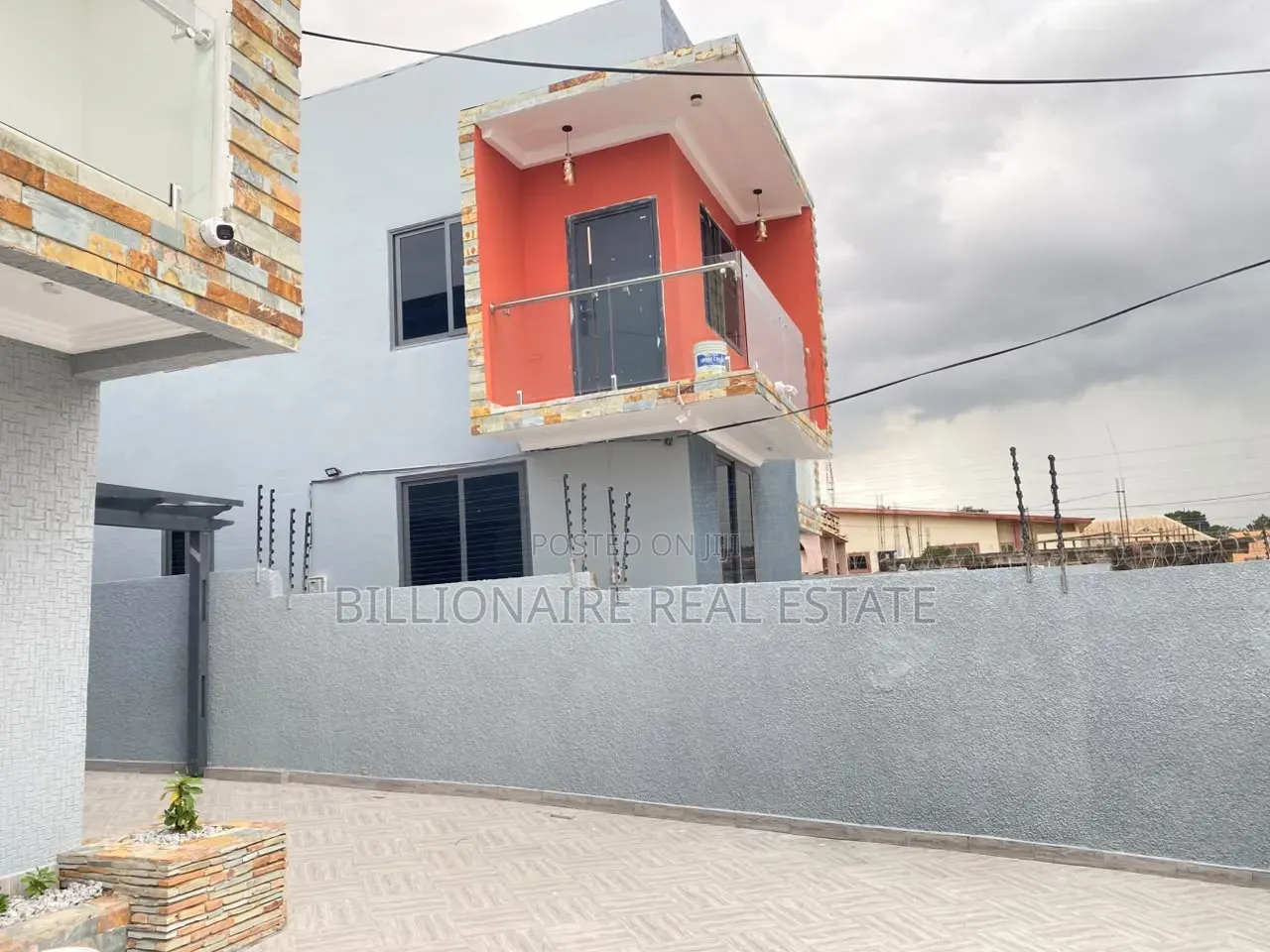 5bdrm Duplex in Buokrom Estate, Kumasi Metropolitan for sale