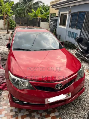Toyota Camry 2014 Red