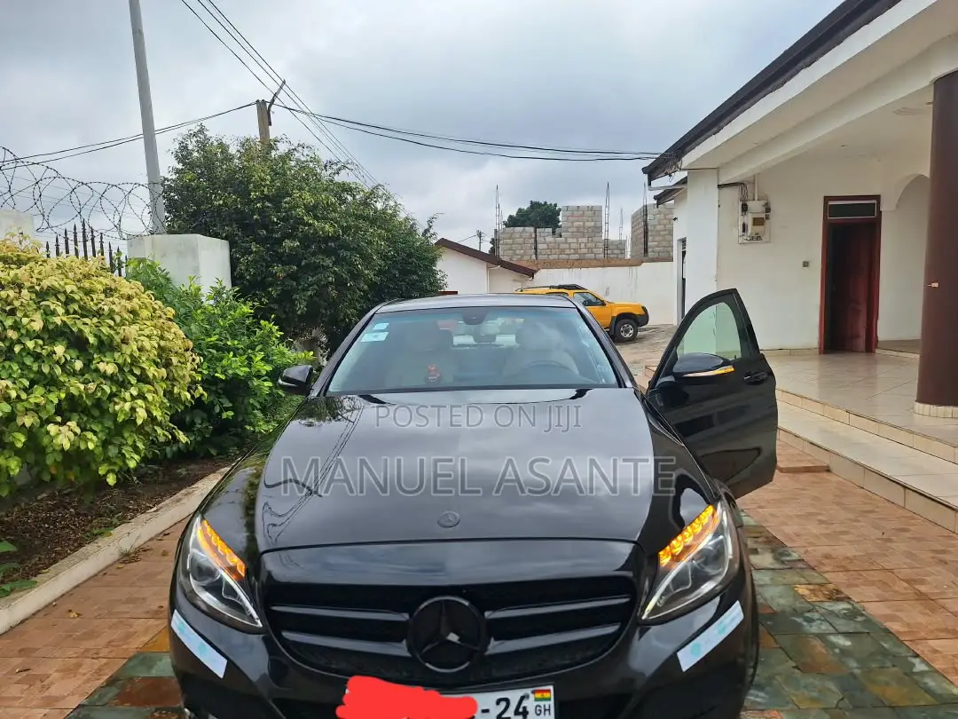 Mercedes-Benz C300 2015 Black
