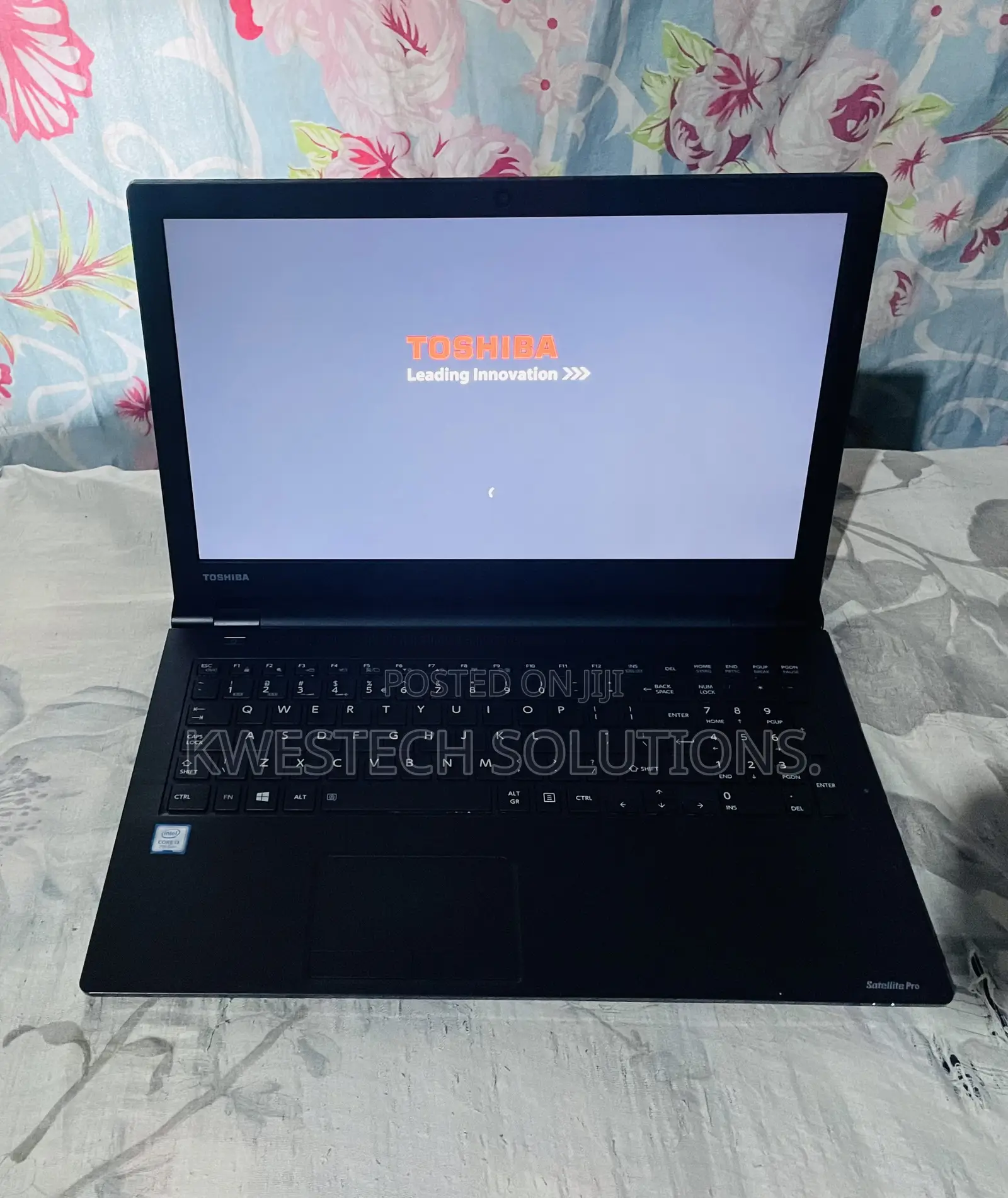 Laptop Toshiba Satellite Pro P300 4GB Intel Core i3 SSD 128GB