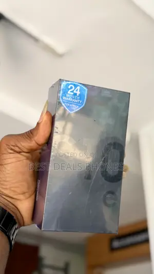 New Samsung Galaxy S10e 128 GB Blue