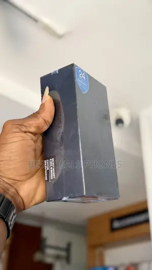 New Samsung Galaxy S10e 128 GB Blue