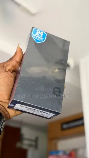 New Samsung Galaxy S10e 128 GB Blue