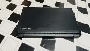 Laptop Toshiba C50 8GB Intel Core i3 HDD 640GB