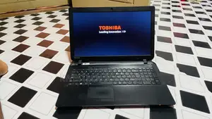 Laptop Toshiba C50 8GB Intel Core i3 HDD 640GB