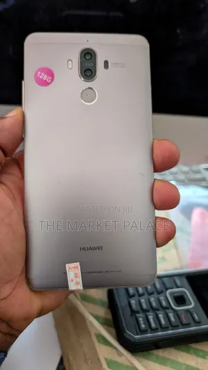 New Huawei Mate 9 128 GB Gray