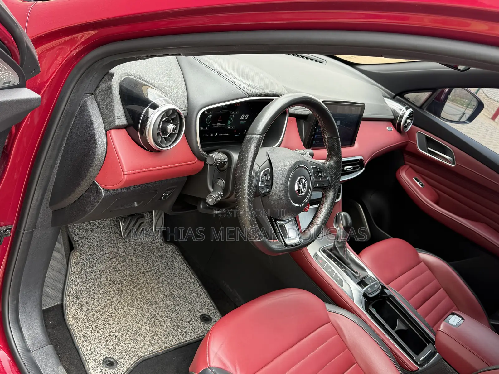 MG HS Essence 1.5T 2021 Red