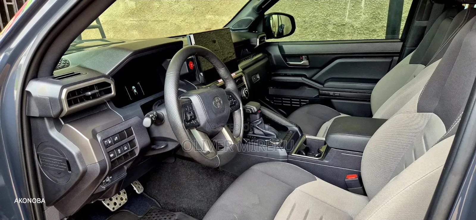 Toyota Tacoma 2024 Gray