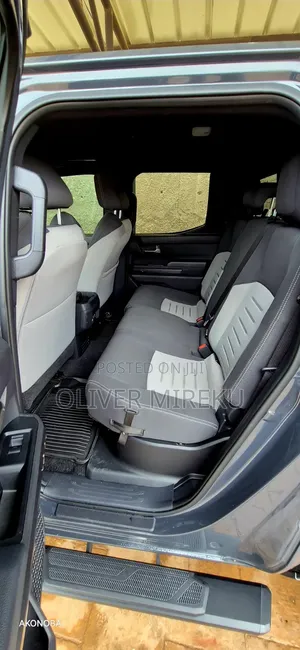 Toyota Tacoma 2024 Gray