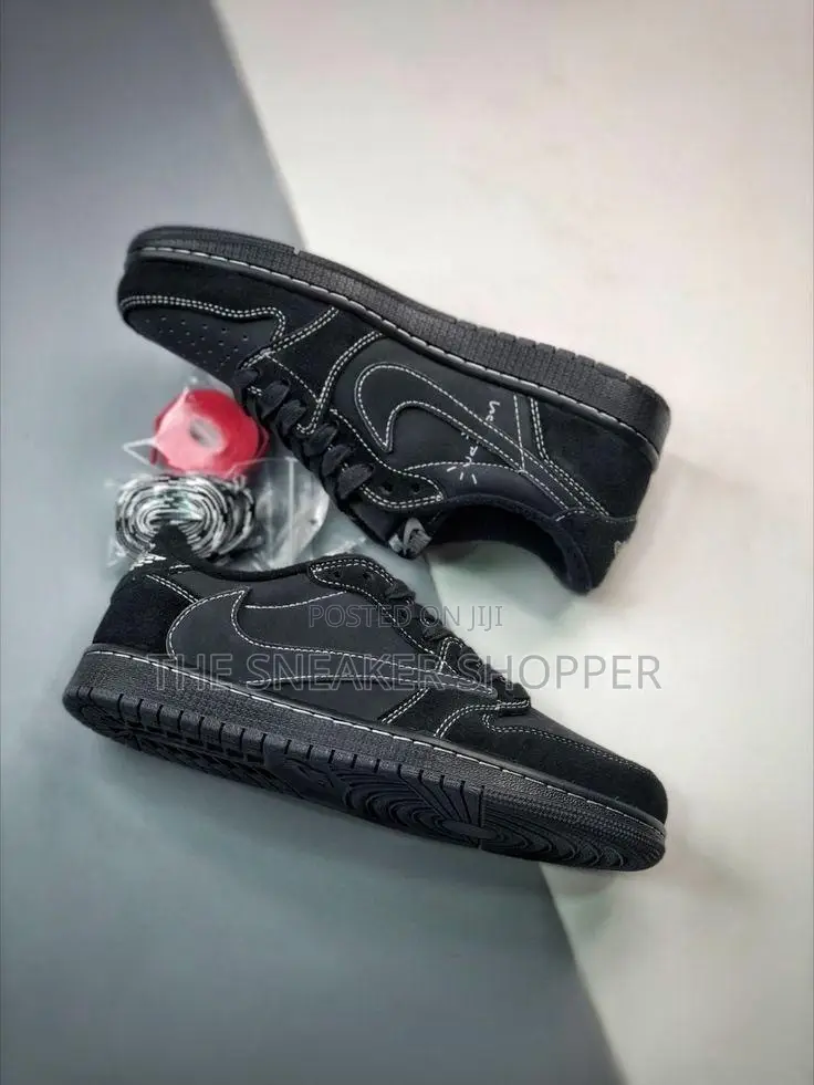 Air Jordan 1 Retro Low OG SP Travis Scott "Black Phantom"