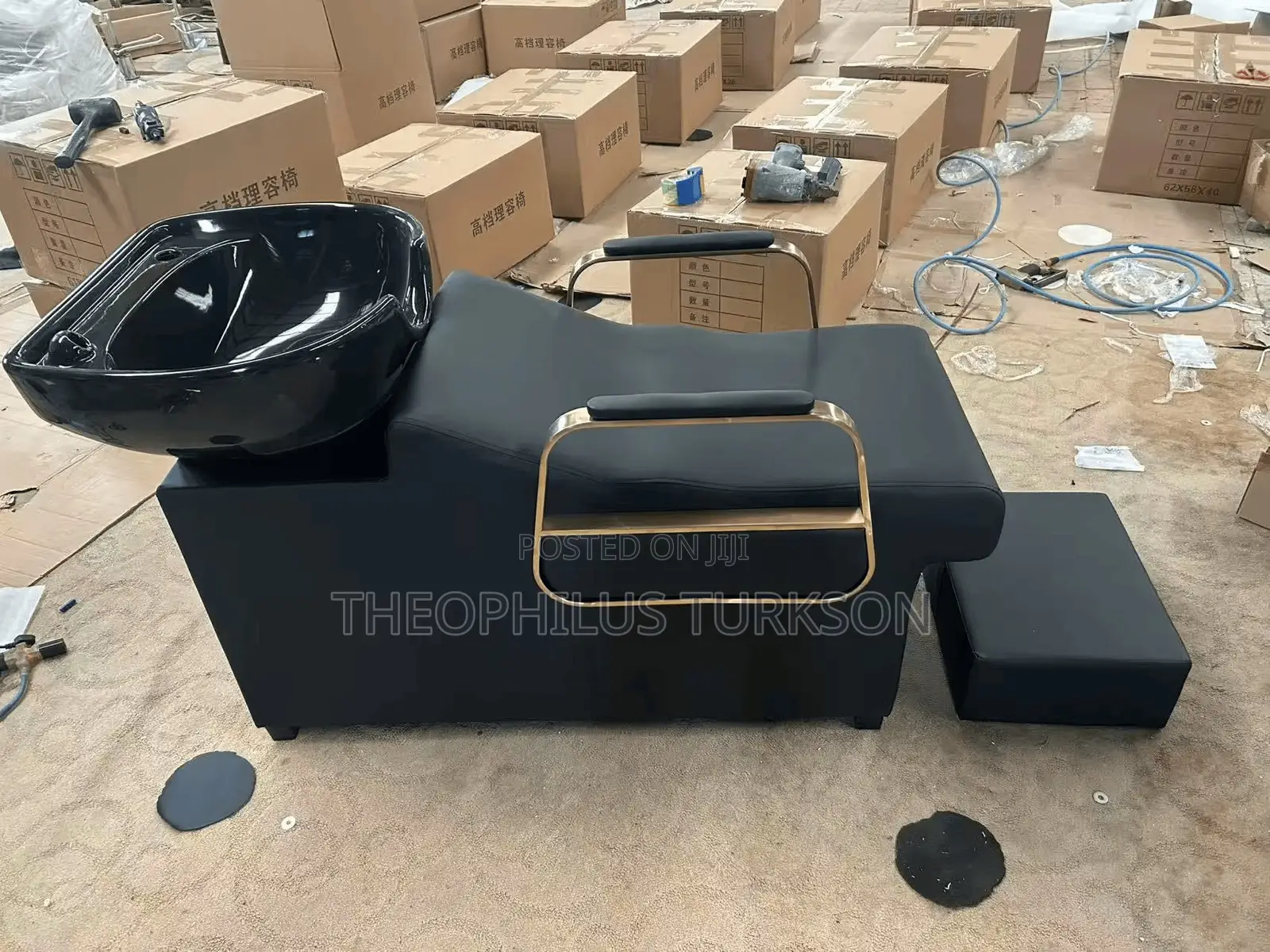 Professional Shampoo Bed Black Gold