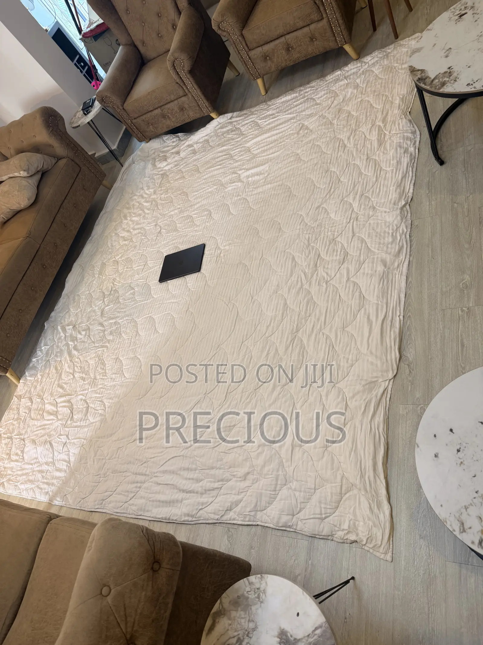 Super King Duvet – 100" × 118" (254 × 300cm)
